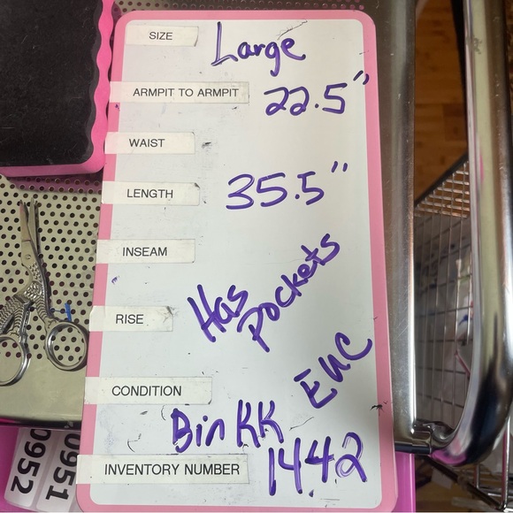 Boston Proper Black Sleeveless Swing Dress Pockets Key Hole Neckline Size Large - Picture 11 of 11